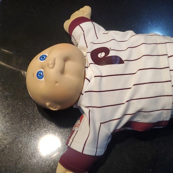 Vintage cabbage patch Phillies boy - Picture 4 of 10